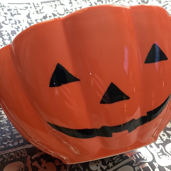 Halloween dish 🎃 - Picture 3 of 4